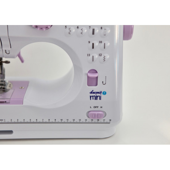 Maszyna do szycia mini