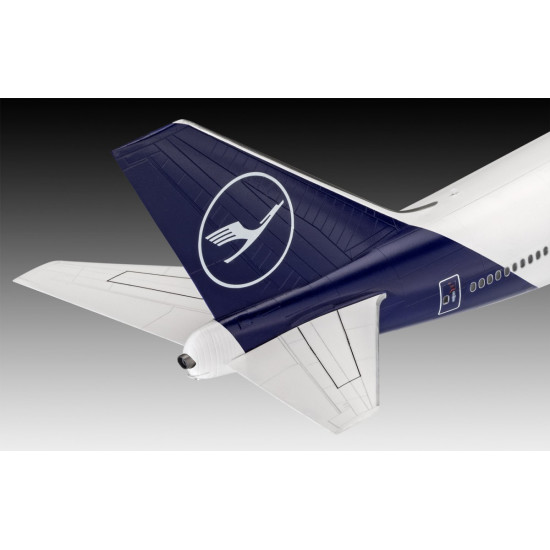 Model plastikowy Boeing 747-8 Lufthansa nowy