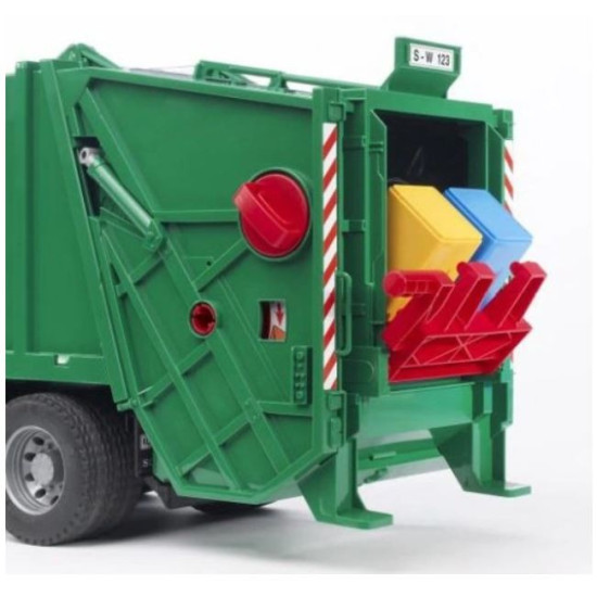 Pojazd Mack Śmieciarka 