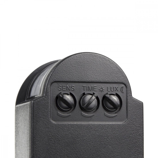 Solarny naświetlacz LED z czujnikiem IP44 MCE442 