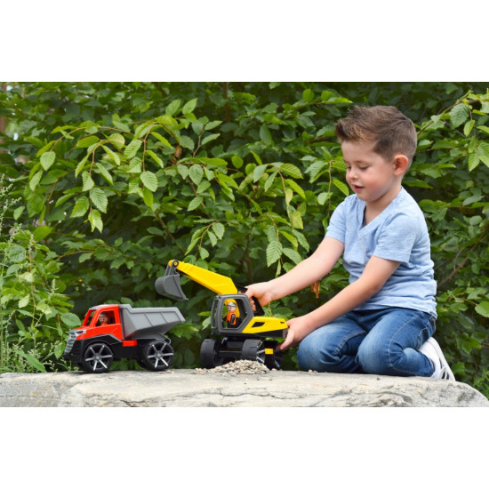 Koparka Truxx2 w otwartym pudełku