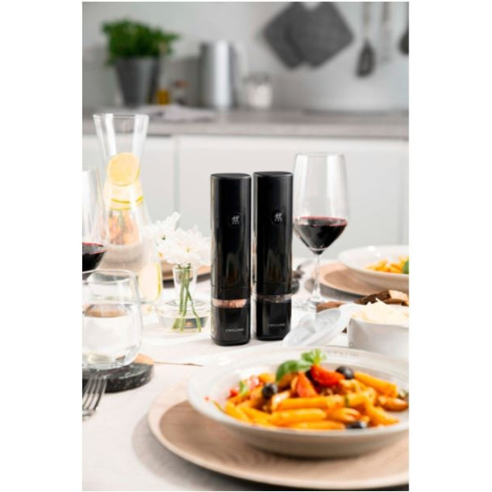 Młynek do przypraw Enfinigy, czarny