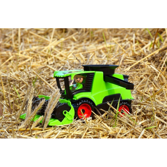 Kombajn w otwartym pudełku