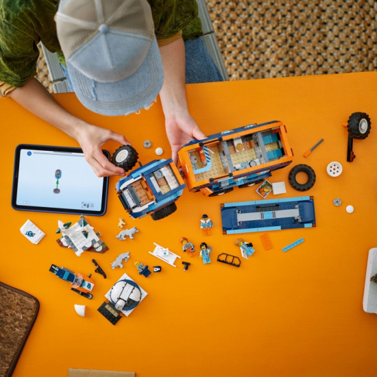 Klocki City 60471 Ciężarówka z laboratorium arktycznej odkrywczyni 