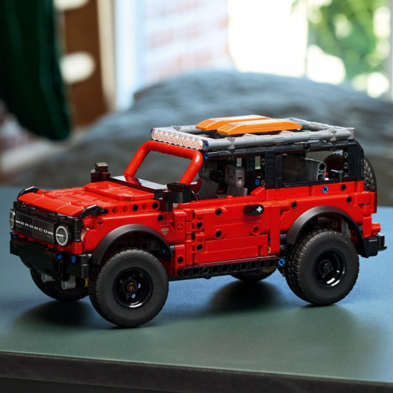 Klocki Technic 42213 SUV Ford Bronco 