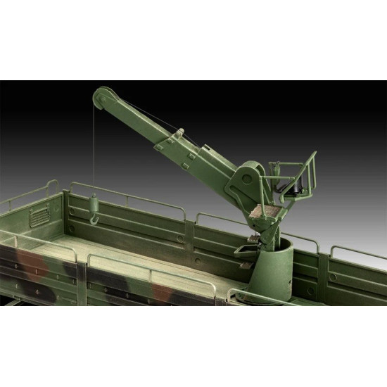 Model plastikowy Ciężarówka Man 10T Milgl 8x8 1/35