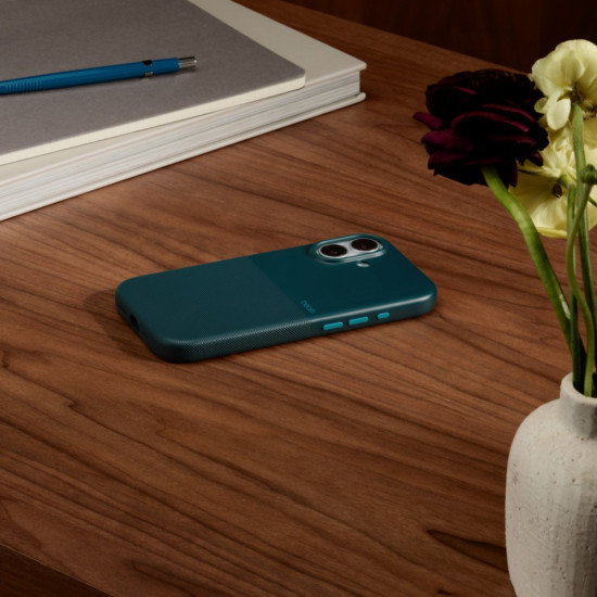 Etui Beats Rugged zgodne z MagSafe i panelem Sterowanie aparatem do iPhonea 17 - tatrzański granatowy