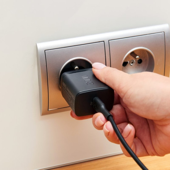 Ładowarka sieciowa 30W 1xUSB-C 1xUSB-A czarna