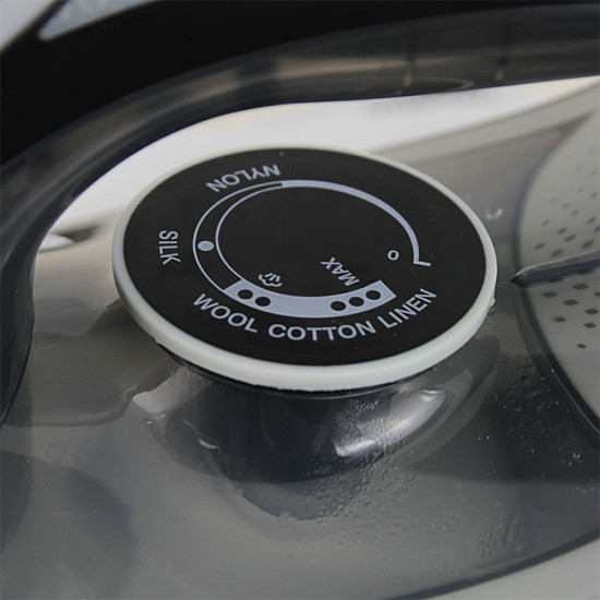 Żelazko parowe bezprzewodowe Satin ceramic 2600W 