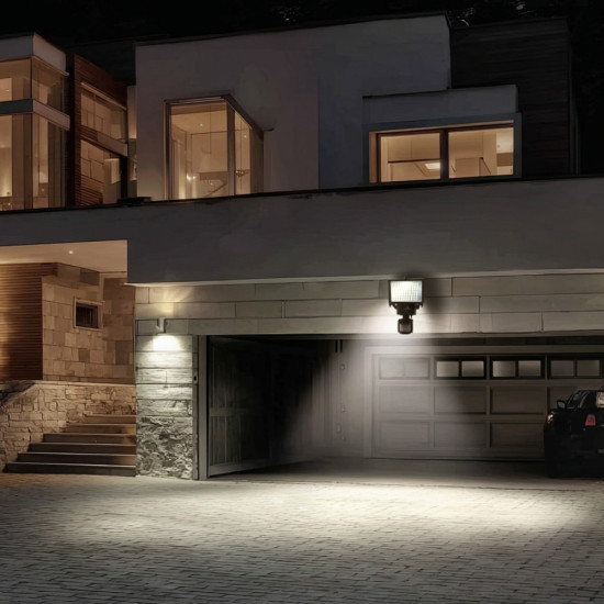 Solarny naświetlacz LED z czujnikiem IP44 MCE442 