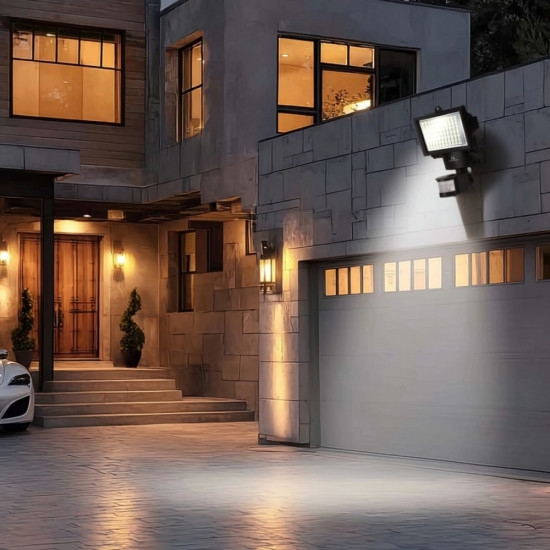 Solarny naświetlacz LED z czujnikiem IP44 MCE442 