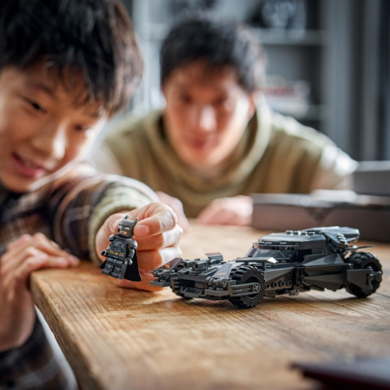 Klocki Super Heroes 76331 Batmobil z filmu Batman v Superman 