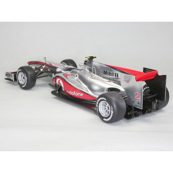 Model plastikowy Mclaren Mercedes MP4-25 L. Hamilton 